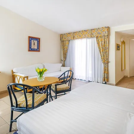 Voi Tanka Village 4*